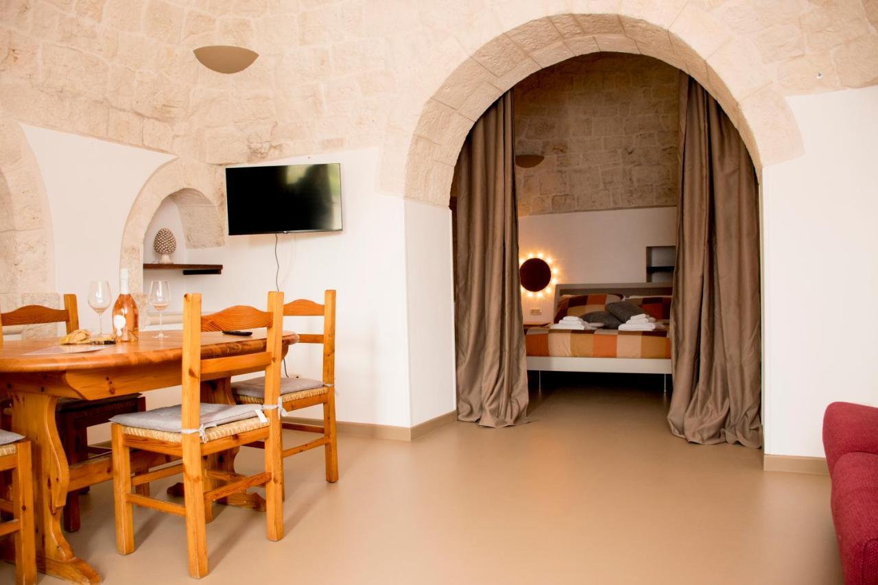 Pavi Trulli E Suites Locorotondo Exterior foto